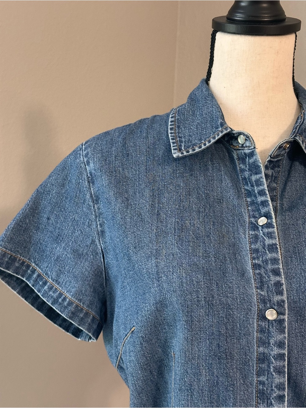 Harold's Blue Denim Short-Sleeve Button Front Top with Tie - Picture 2 of 6